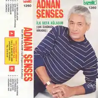 Adnan Şenses – Çok Üzgünsün Arkadaş Albüm Kapağı
