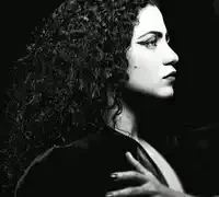 Emel Mathlouthi – Naci en Palestina