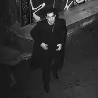 Emir Can İğrek – Tırnağın Kırılmasın Albüm Kapağı