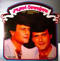 Ferdi Özbeğen – Dönsen Bile Albüm Kapağı