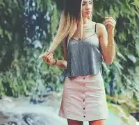 Feride Hilal Akın – Seviyorum Ama Boyun Eğmem