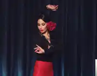 İrem Derici – Bazı Aşklar Yarım Kalmalı Albüm Kapağı