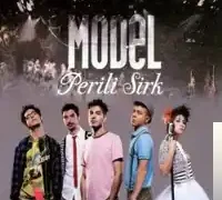 Model – Dünya Tek Biz İkimiz