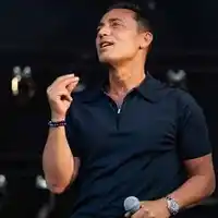 Mustafa Sandal – Aşkına Destan Albüm Kapağı