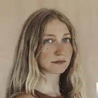 Nilipek – Gözleri Aşka Gülen Albüm Kapağı