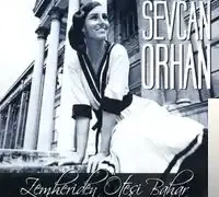 Sevcan Orhan – Bahçada Yeşil Çınar