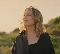 Sıla Şahin – Sen Kalbimi Çaldın Hırsız